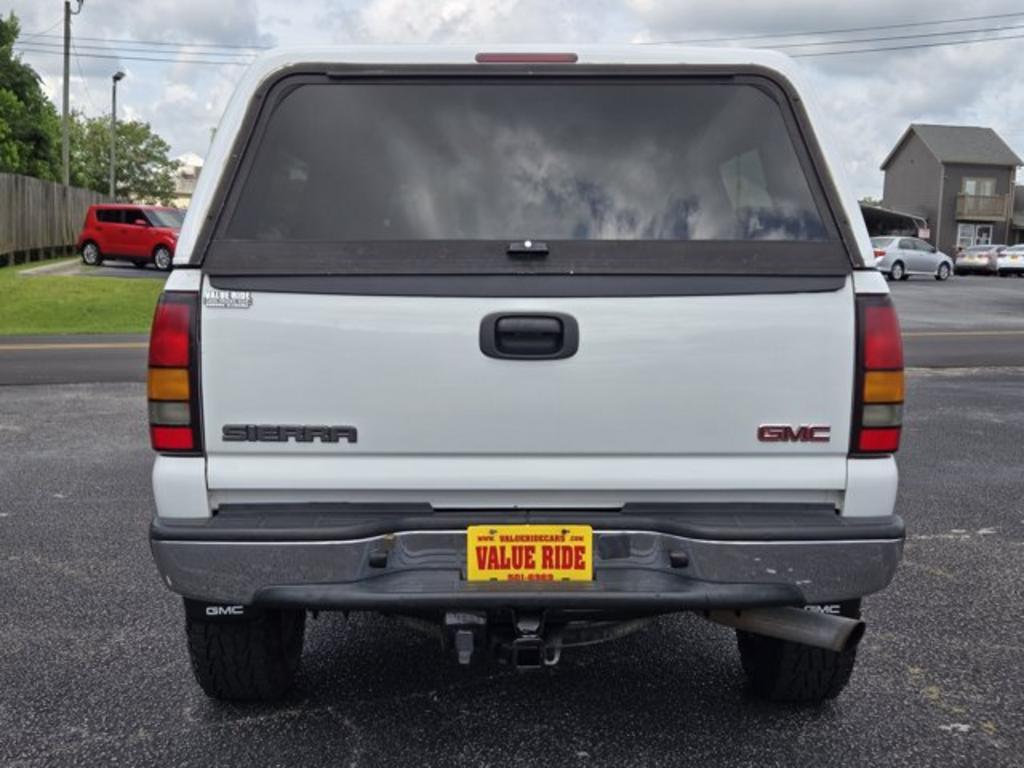 2004 GMC Sierra 2500 - $13,995
