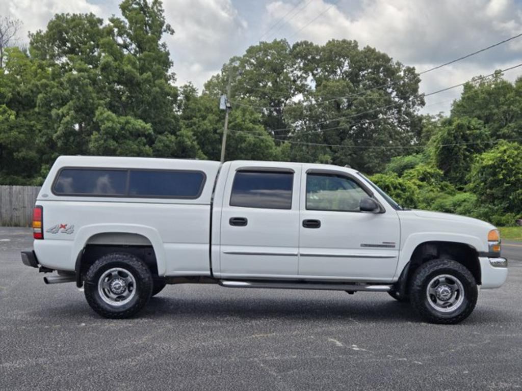 2004 GMC Sierra 2500 - $13,995