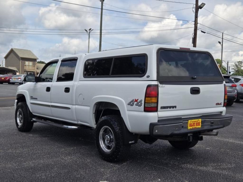2004 GMC Sierra 2500 - $13,995