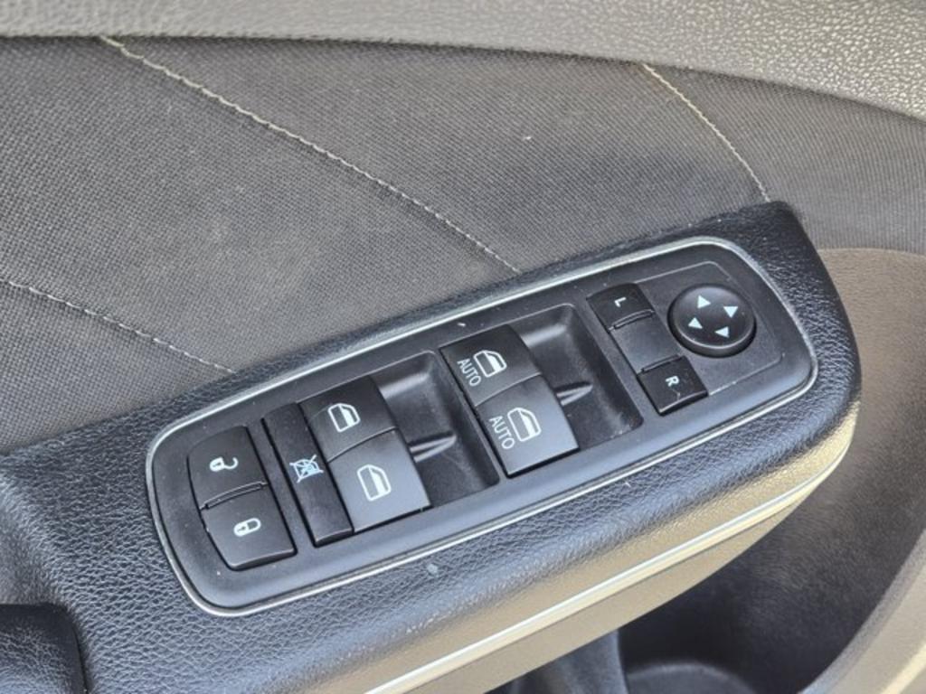 2020 Dodge Charger - $14,995
