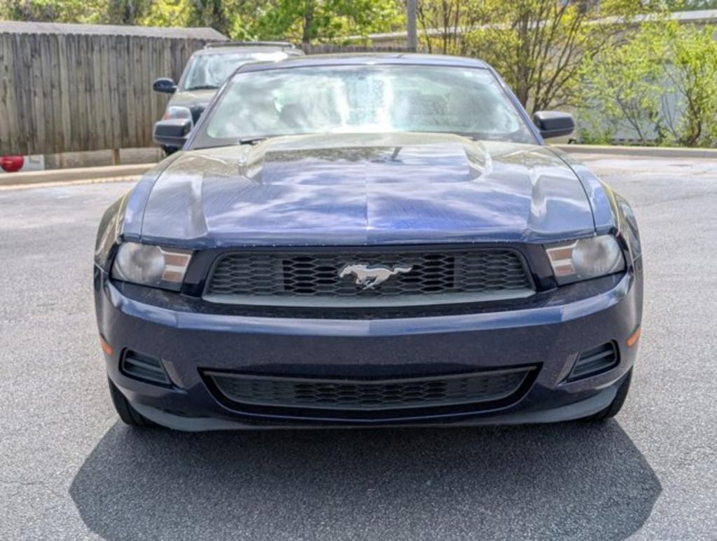 2011 Ford Mustang V6 Premium photo