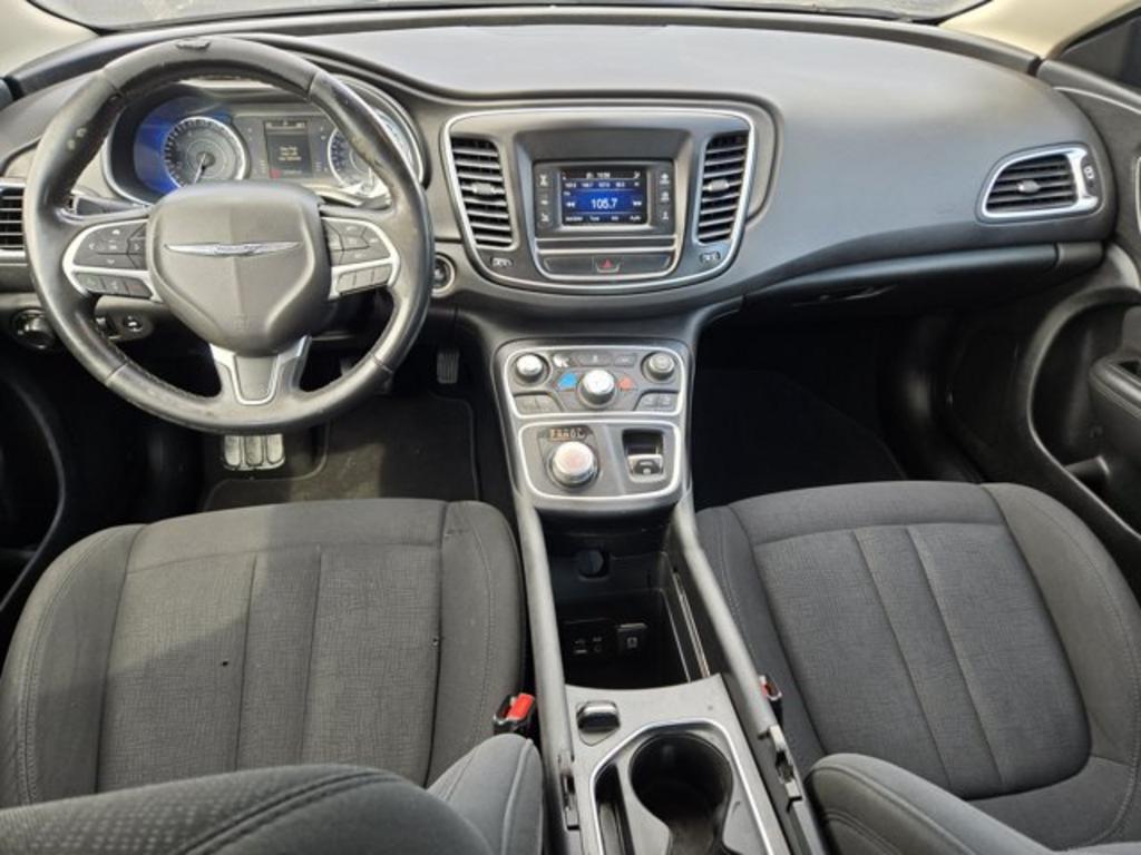 2016 Chrysler 200 - $9,995