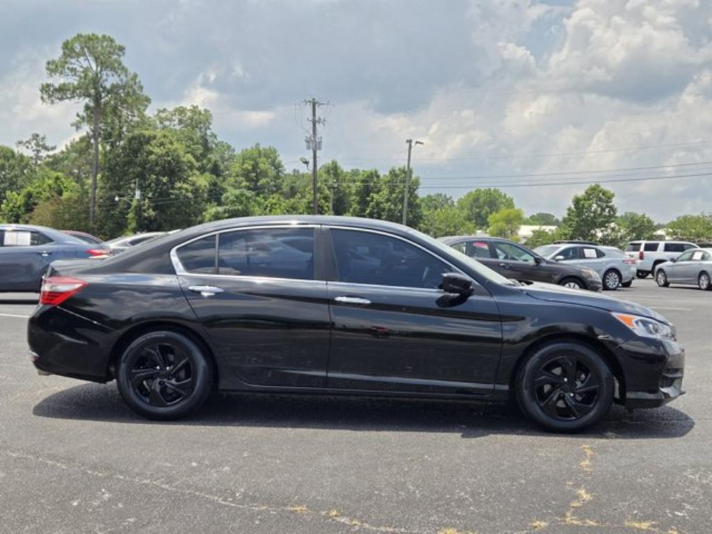 2017 Honda Accord - $12,995