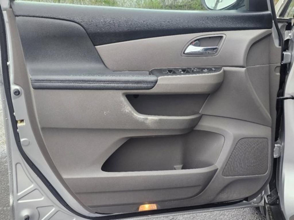 2014 Honda Odyssey EX photo