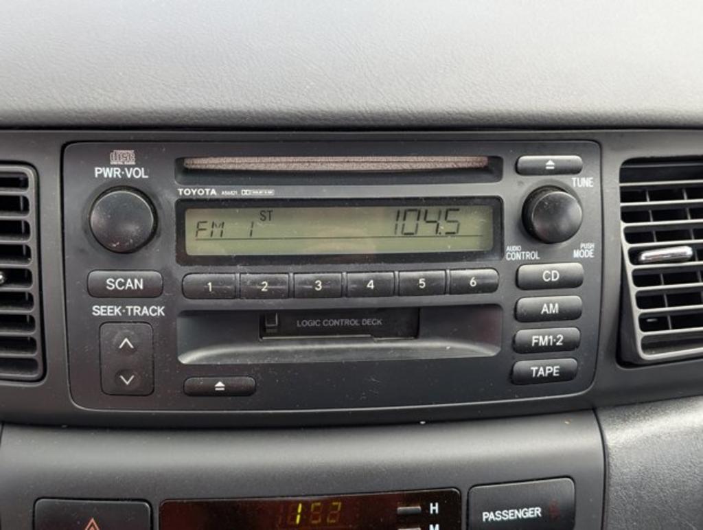 2003 Toyota Corolla CE photo