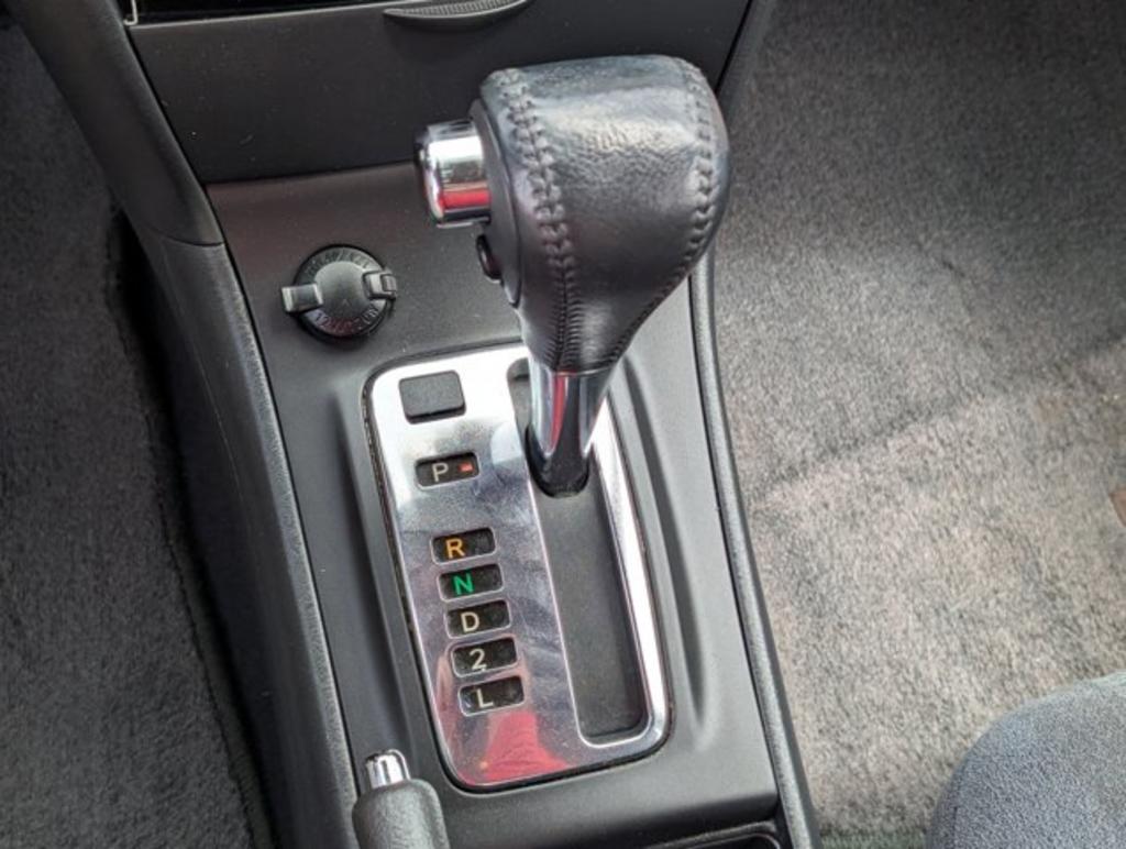 2003 Toyota Corolla CE photo