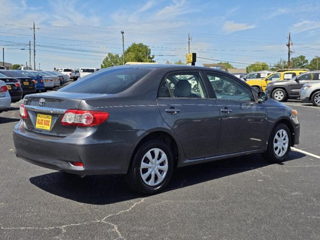 2011 Toyota Corolla photo