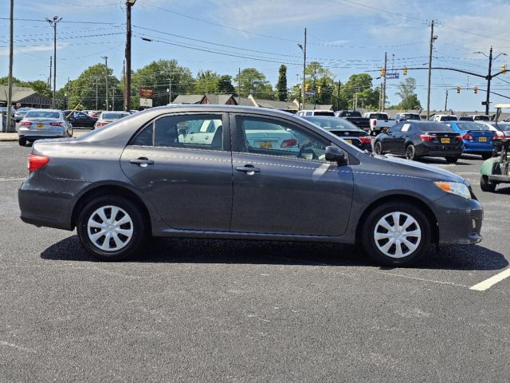 2011 Toyota Corolla photo