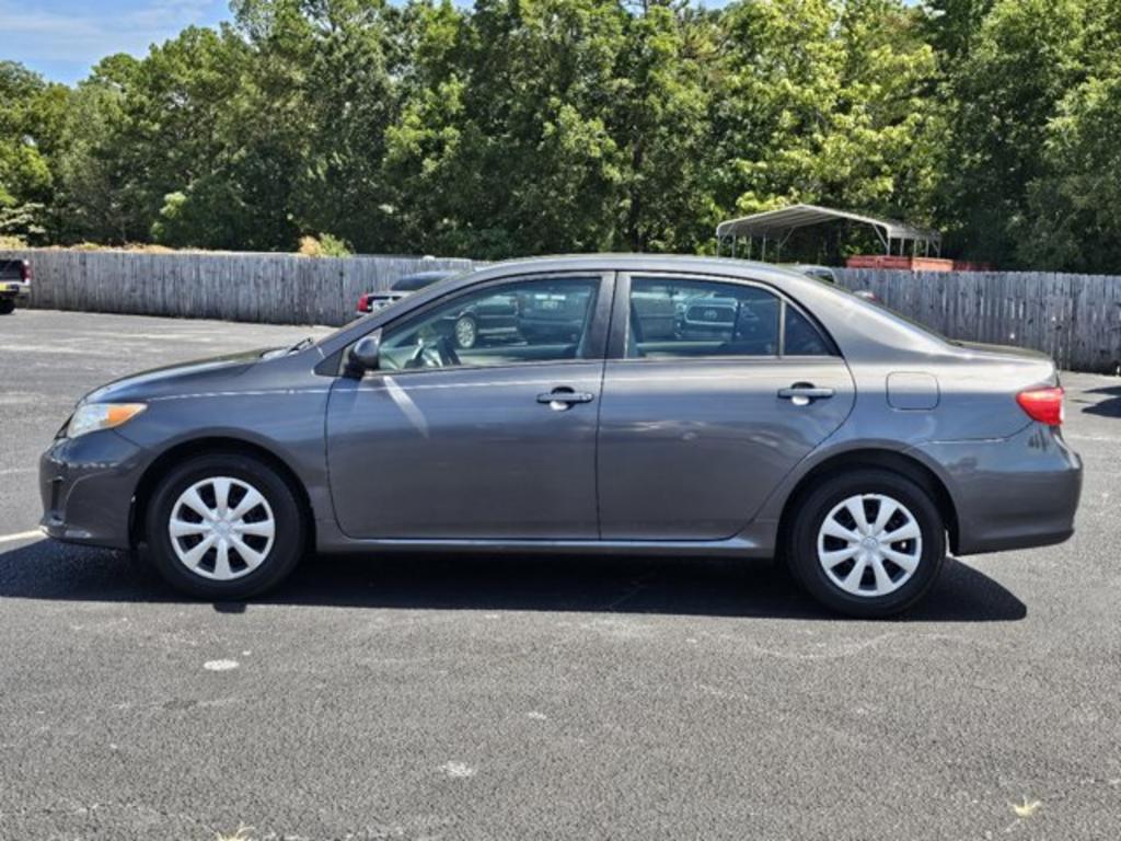 2011 Toyota Corolla photo