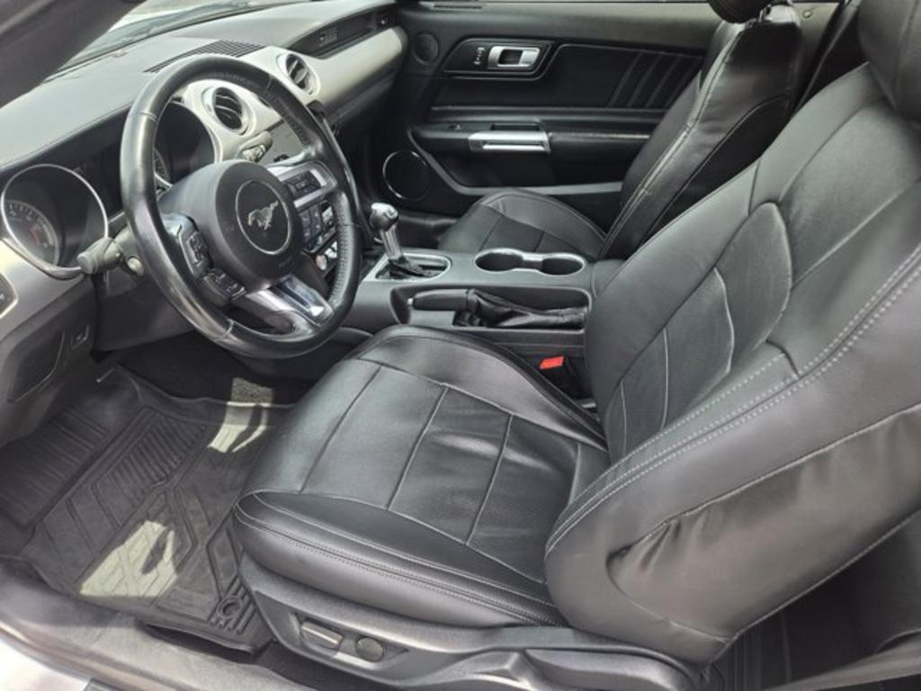 2020 Ford Mustang - $17,995
