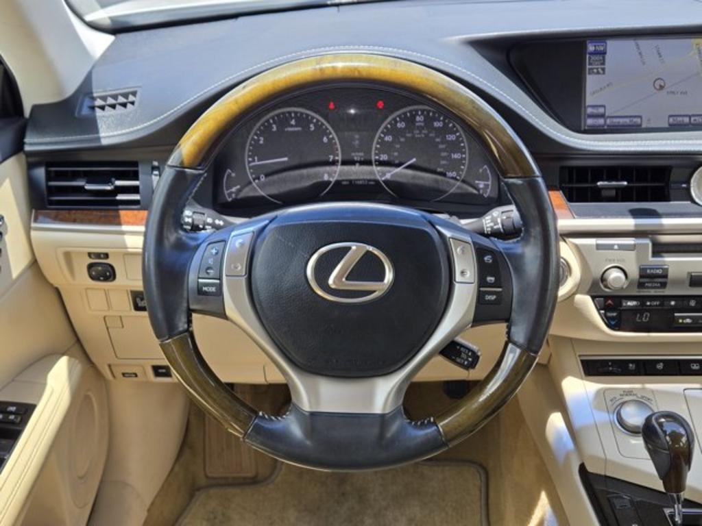 2014 Lexus ES - $14,995