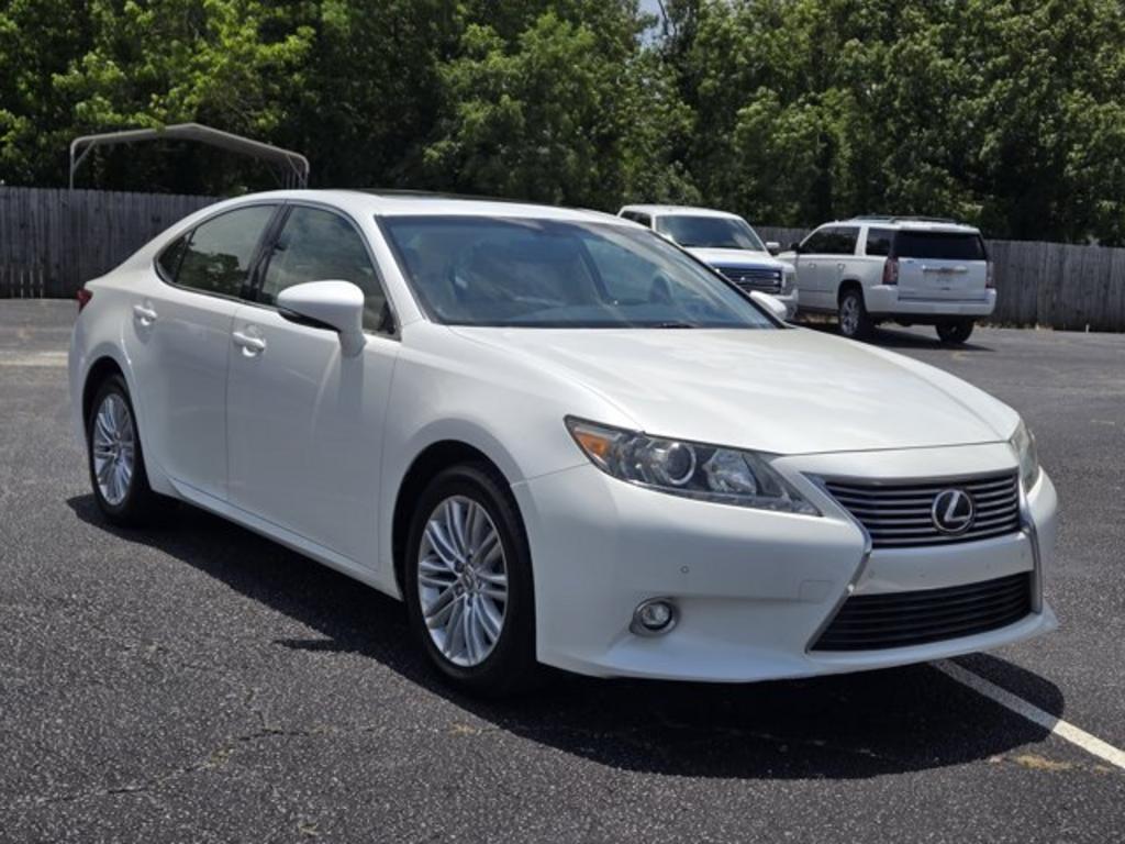 2014 Lexus ES - $14,995