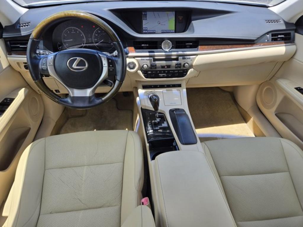 2014 Lexus ES - $14,995