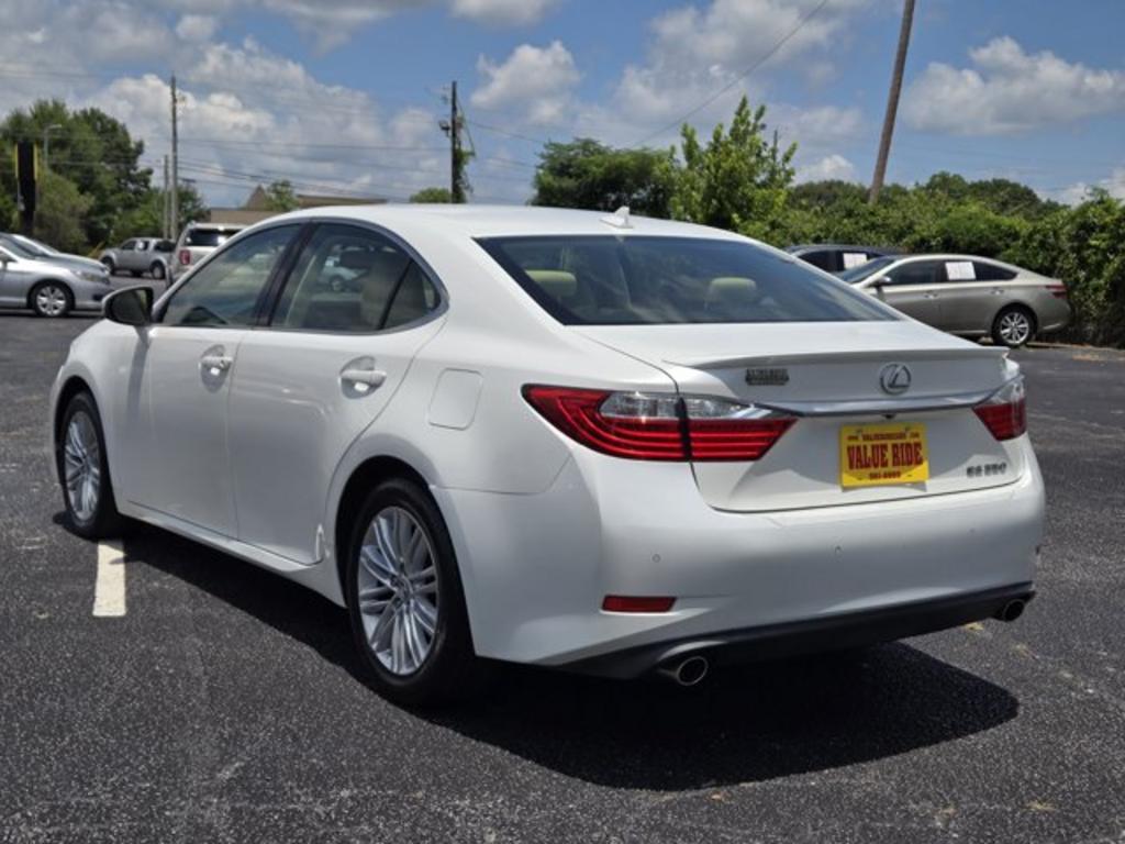 2014 Lexus ES - $14,995