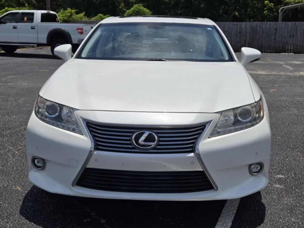 2014 Lexus ES - $14,995