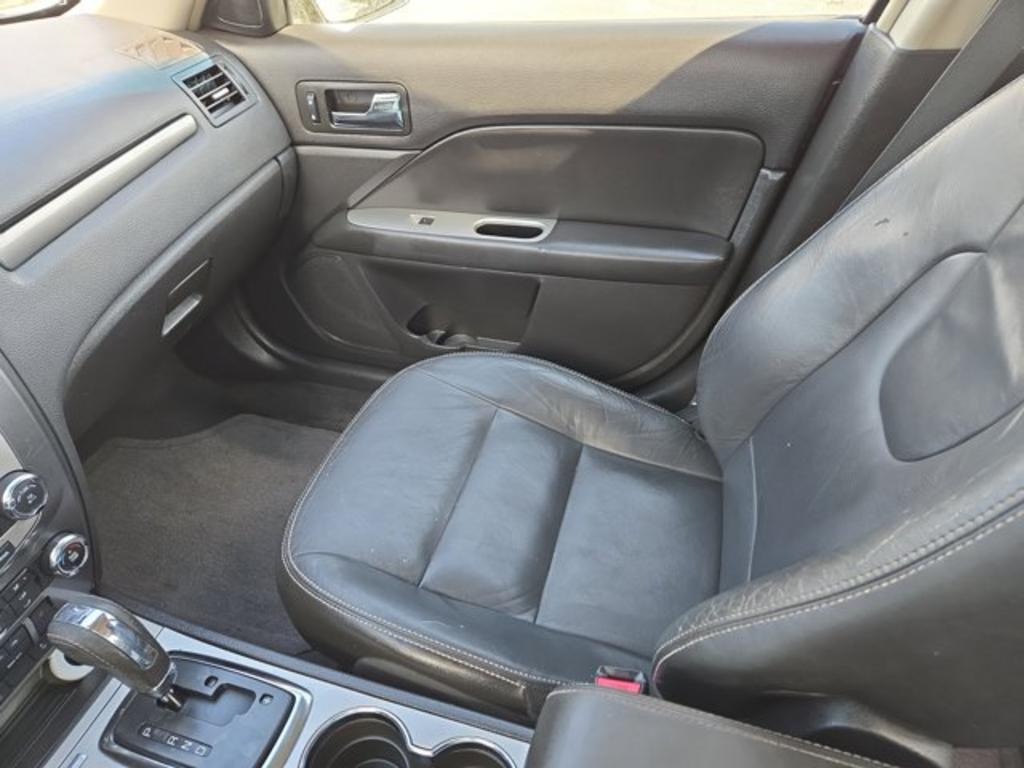 2010 Ford Fusion SEL photo