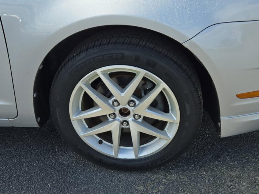 2010 Ford Fusion SEL photo