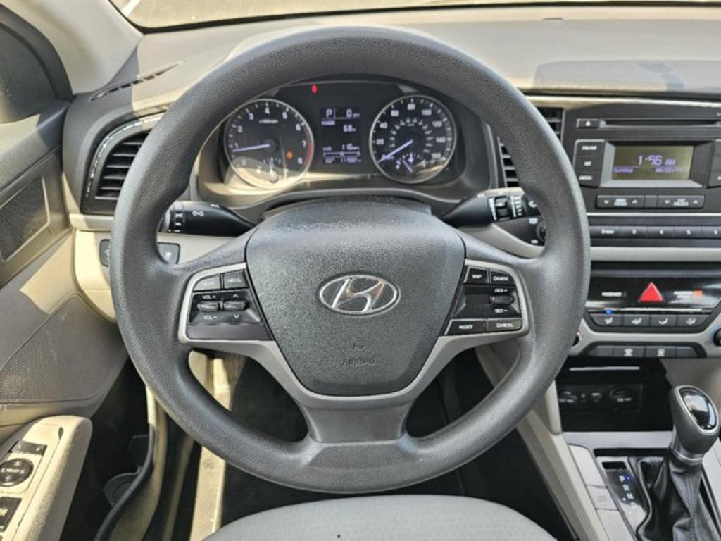 2017 Hyundai Elantra  photo
