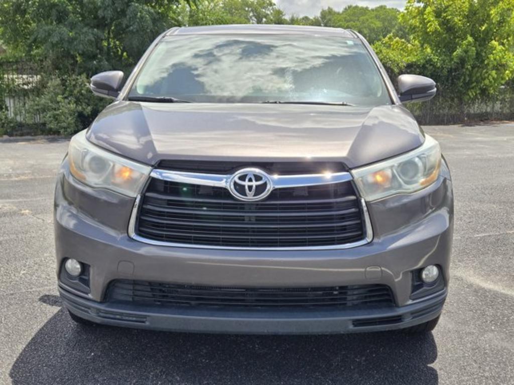 2016 Toyota Highlander - $16,995