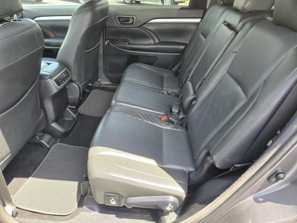 2016 Toyota Highlander - $16,995