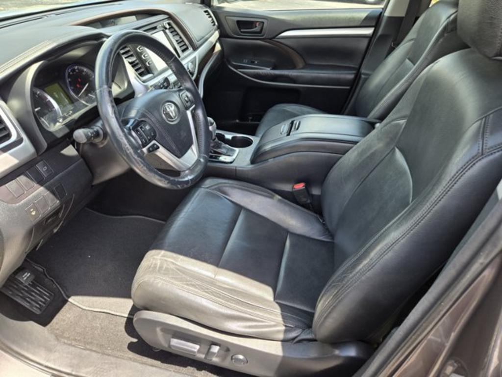 2016 Toyota Highlander - $16,995