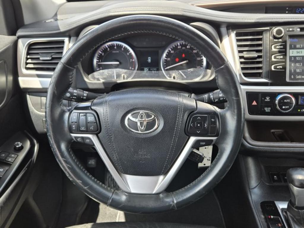 2016 Toyota Highlander - $16,995