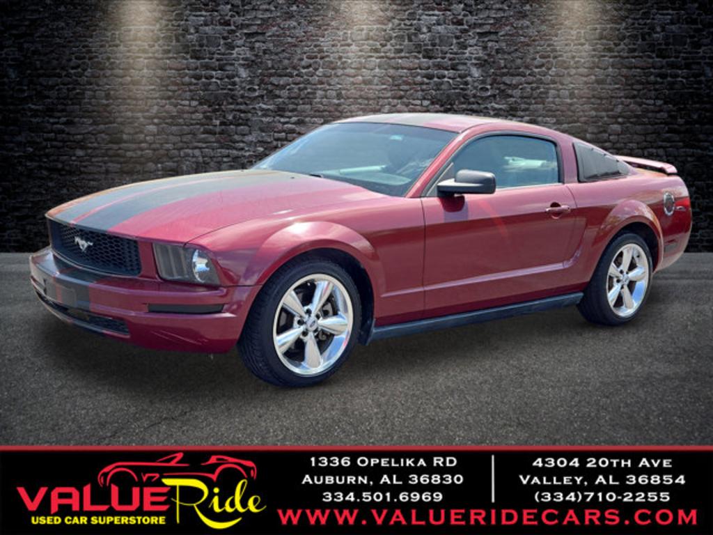 2005 Ford Mustang V6 Deluxe photo
