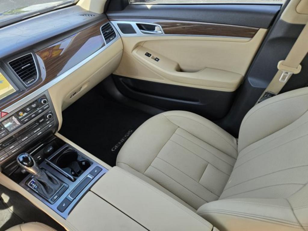 2016 Hyundai Genesis - $11,995