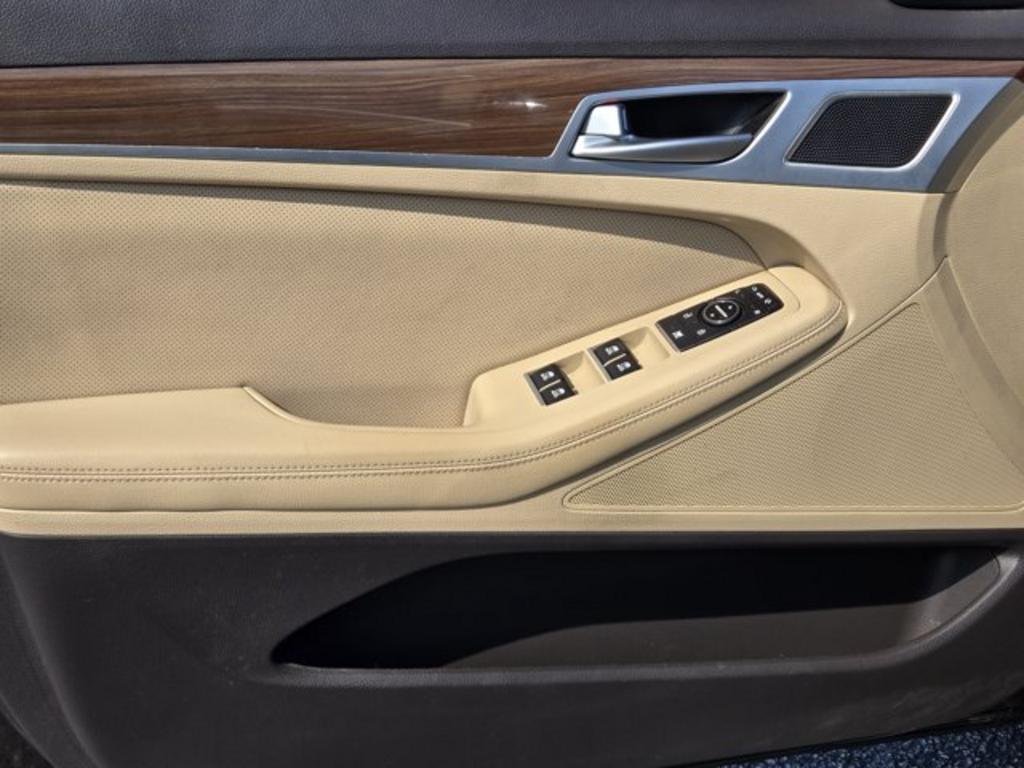 2016 Hyundai Genesis - $11,995