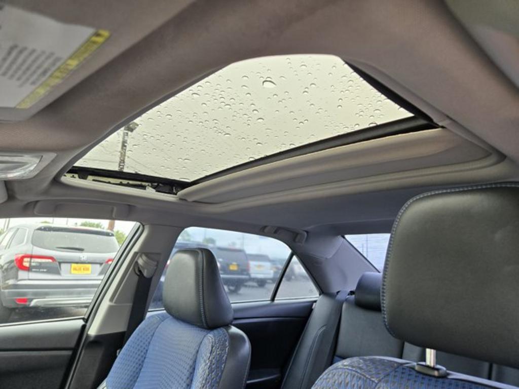 2016 Toyota Camry - $12,995