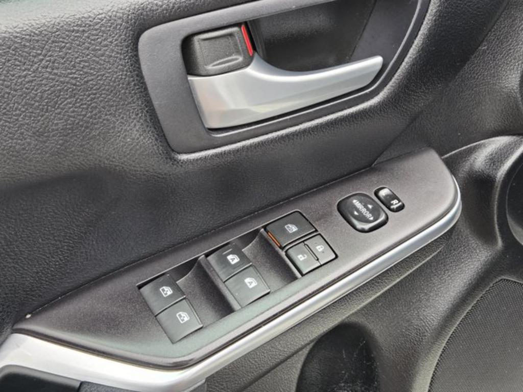 2016 Toyota Camry - $12,995