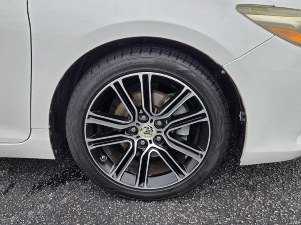 2016 Toyota Camry - $12,995