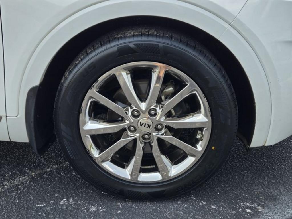 2016 Kia Sorento - $10,995