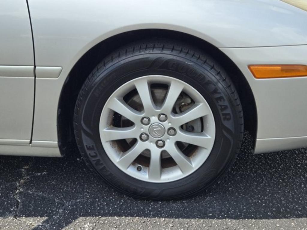 2003 Lexus ES - $8,995