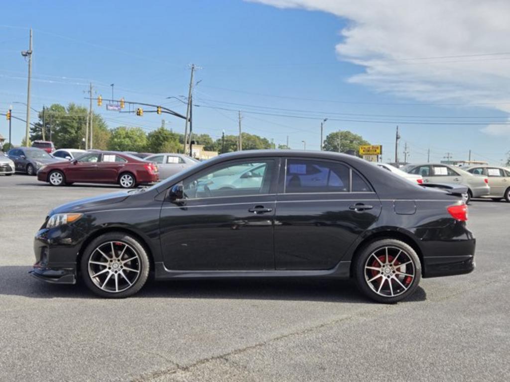 2013 Toyota Corolla - $9,995
