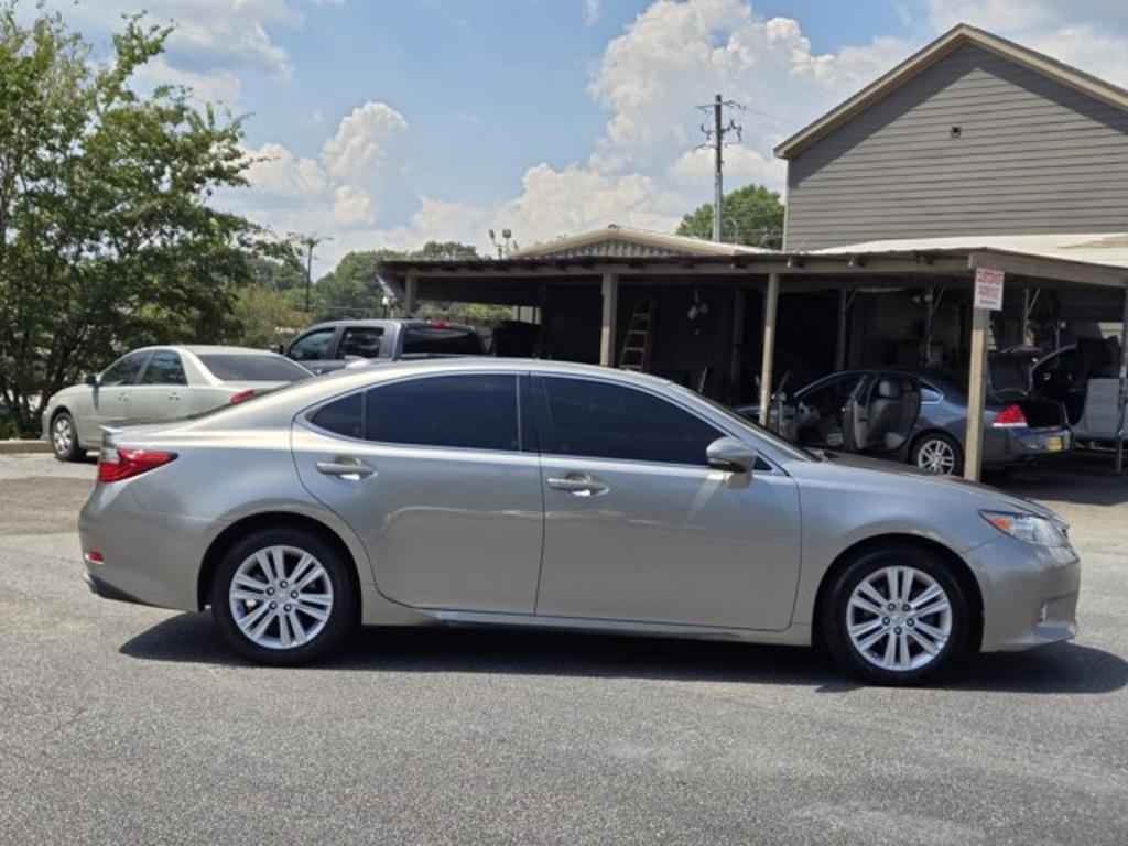2015 Lexus ES - $17,995