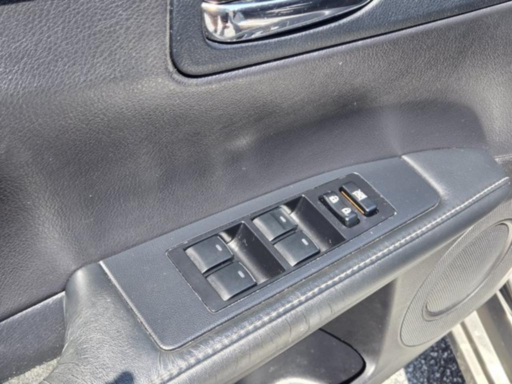 2015 Lexus ES - $17,995