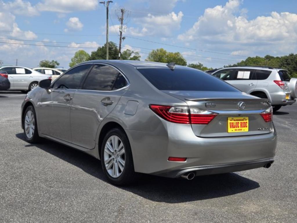 2015 Lexus ES - $17,995
