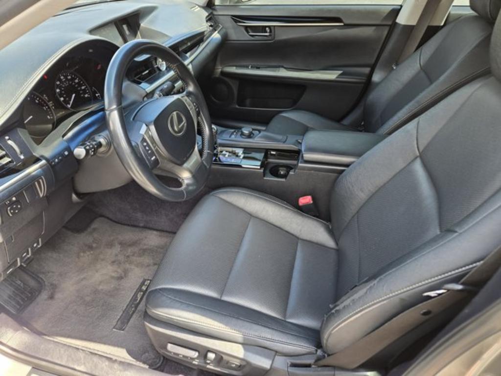 2015 Lexus ES - $17,995