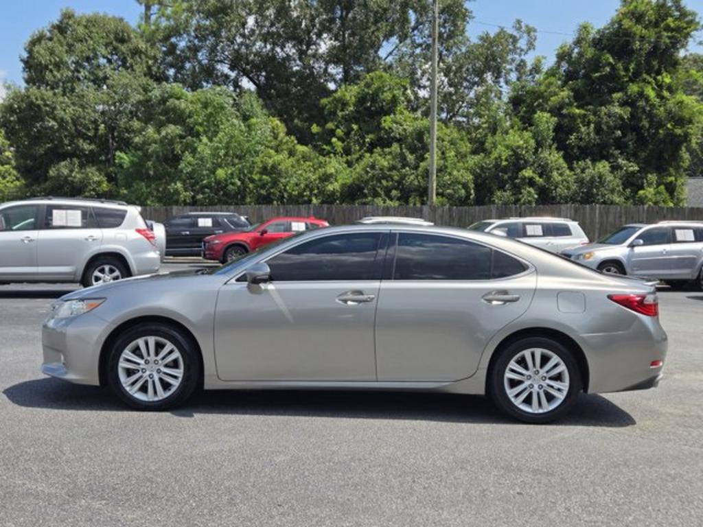 2015 Lexus ES - $17,995