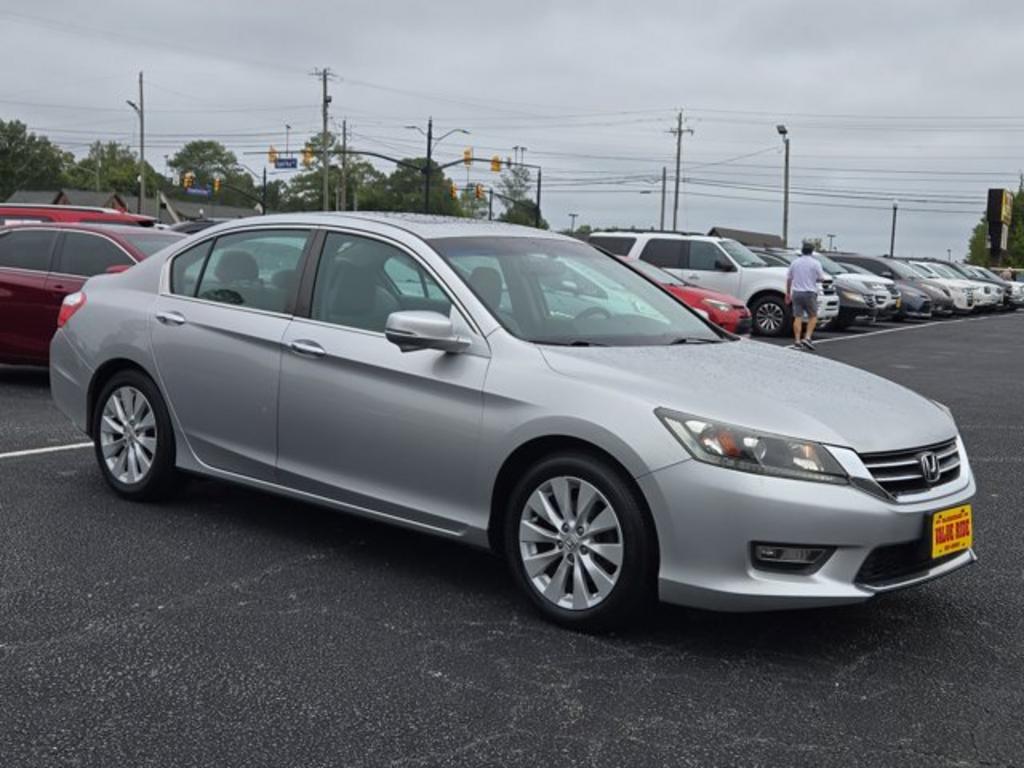 2013 Honda Accord - $14,995