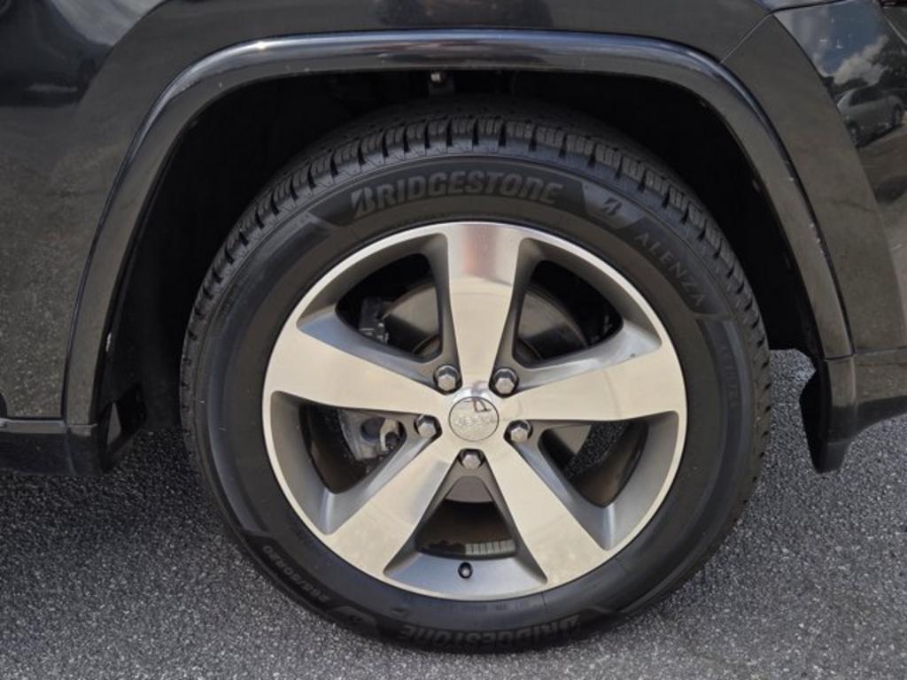 2015 Jeep Cherokee - $13,995