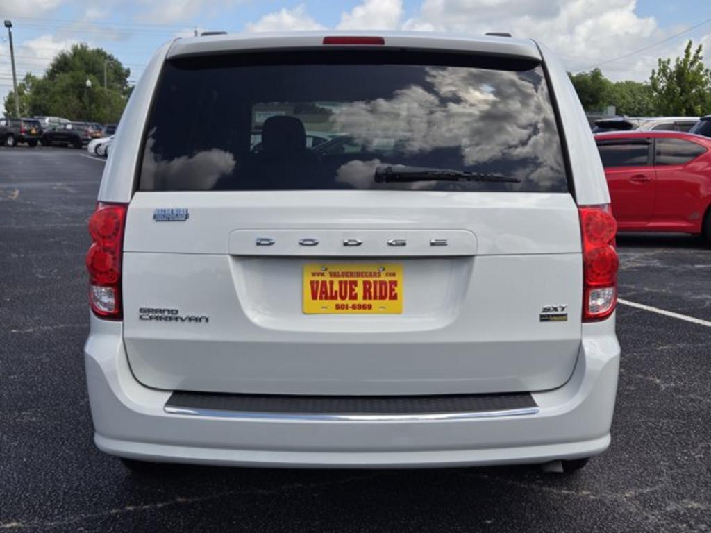 2014 Dodge Grand Caravan - $10,995