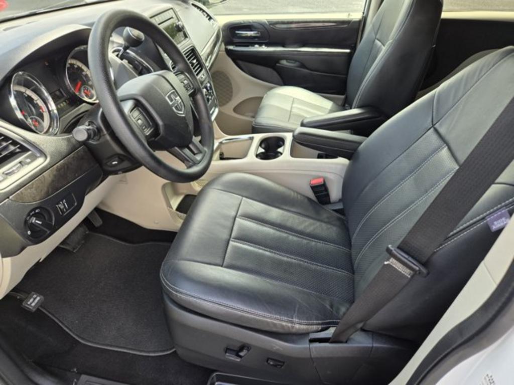 2014 Dodge Grand Caravan - $10,995