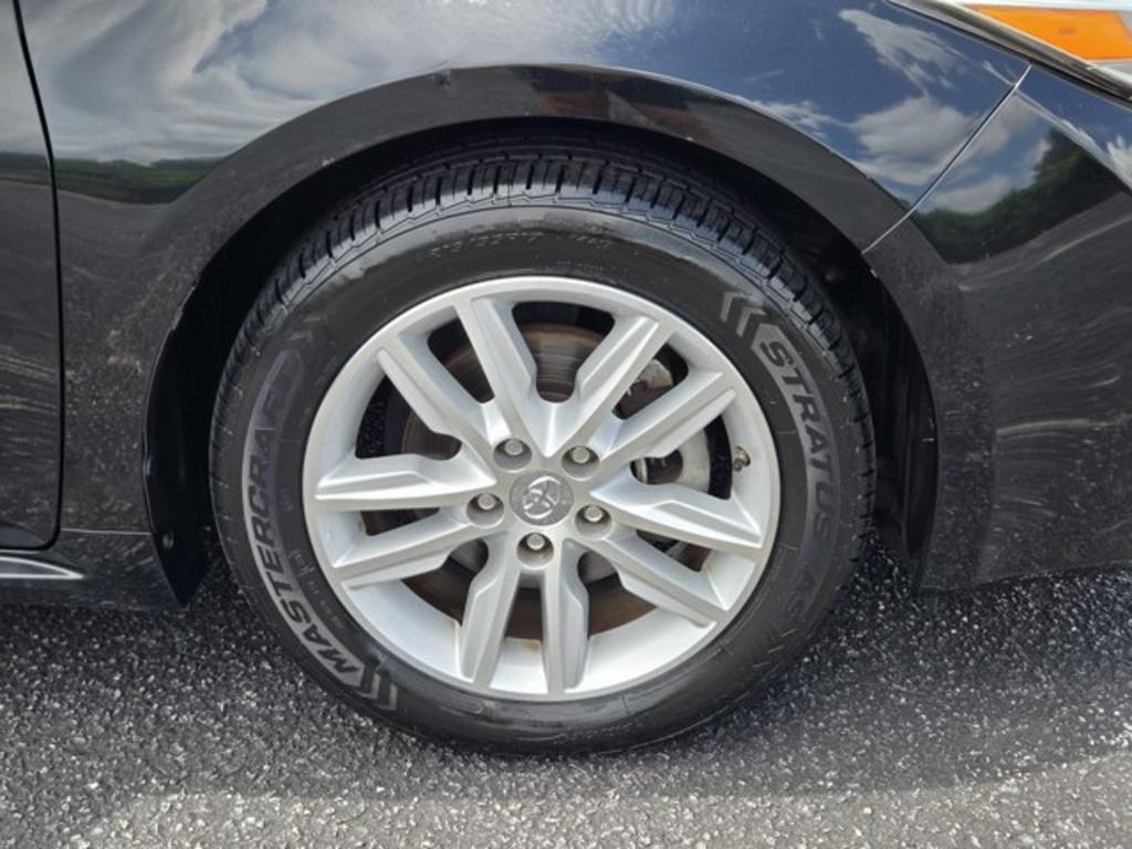 2015 Toyota Avalon - $11,995