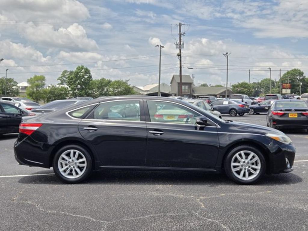 2015 Toyota Avalon - $11,995