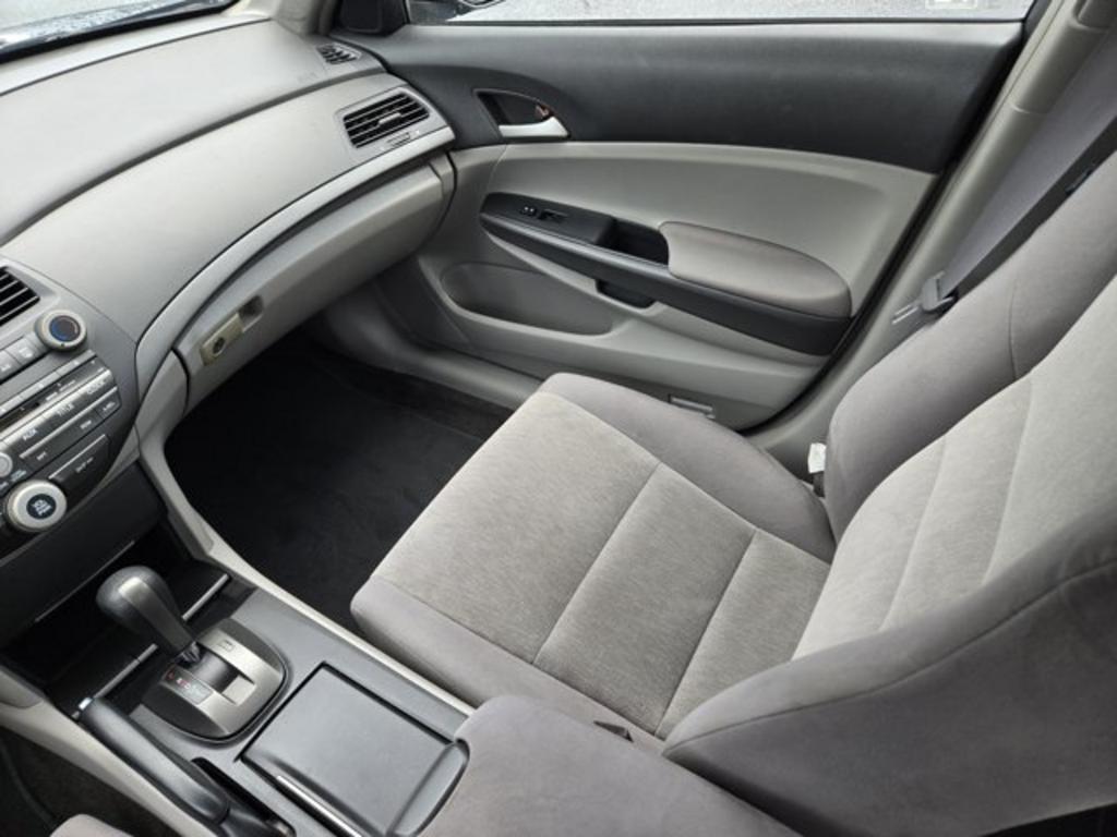 2009 Honda Accord - $9,995