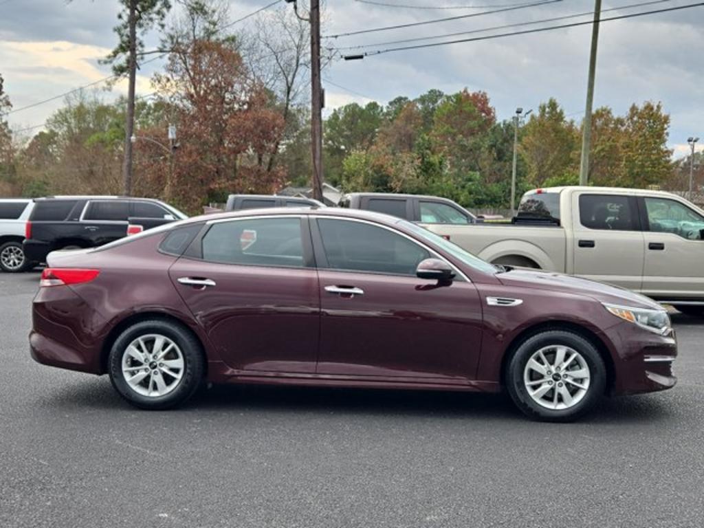 2017 Kia Optima - $11,995