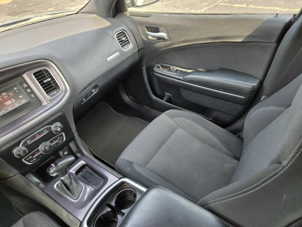 2016 Dodge Charger - $12,995
