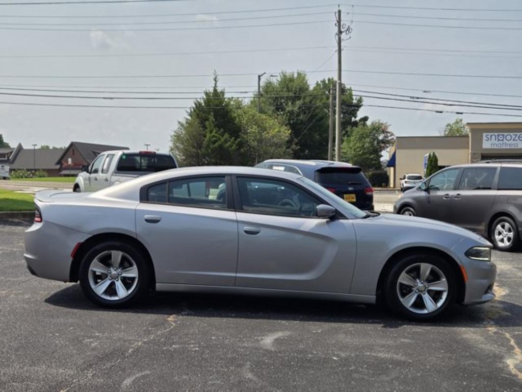 2016 Dodge Charger - $12,995